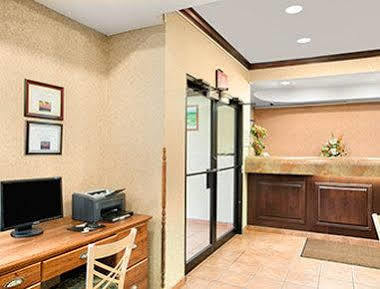 Super 8 By Wyndham Grayville Exterior photo